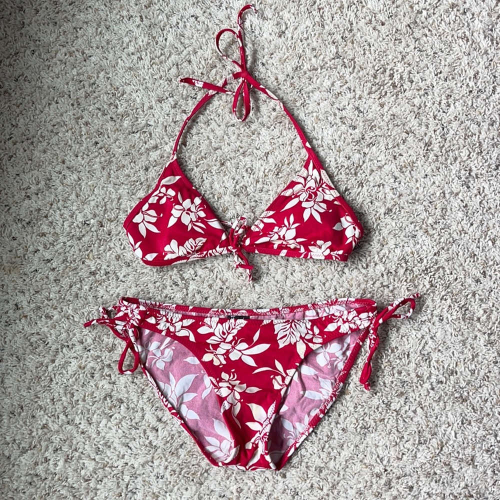 Raisins red floral bikini size L